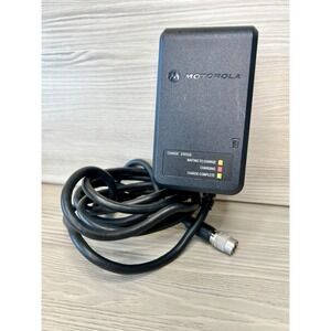 Genuine Motorola Adapter OEM-020 NNTN6938 Power Supply 8.4V 450mA Charger